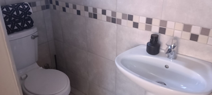 3 Bedroom Property for Sale in Langenhovenpark Free State